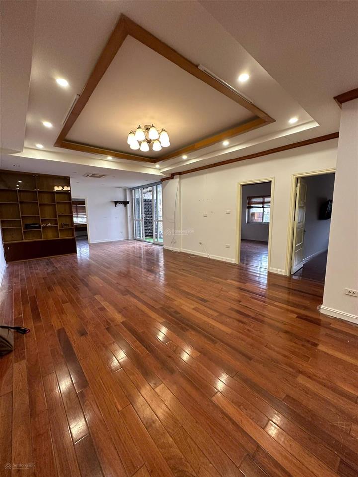 Cho thuê biệt thự khu đô thị trung văn  hancic, dt đất 250m2, xd 140m2 * 3 tầng, full đồ. giá 55tr