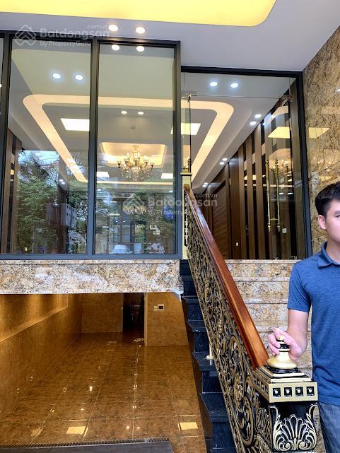 Cho thuê tòa nhà 9 tầng mới xây dựng xong mặt phố mỹ đình  từ liêm, thông sàn, dt 85m2. giá 115tr