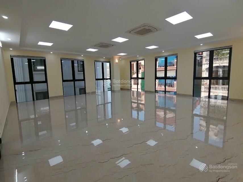 Cho thuê siêu tòa nhà mặt phố mỹ đình  gần bx mỹ đình, dtsd 210m2 * 8t + hầm, nhà mới. giá 220tr