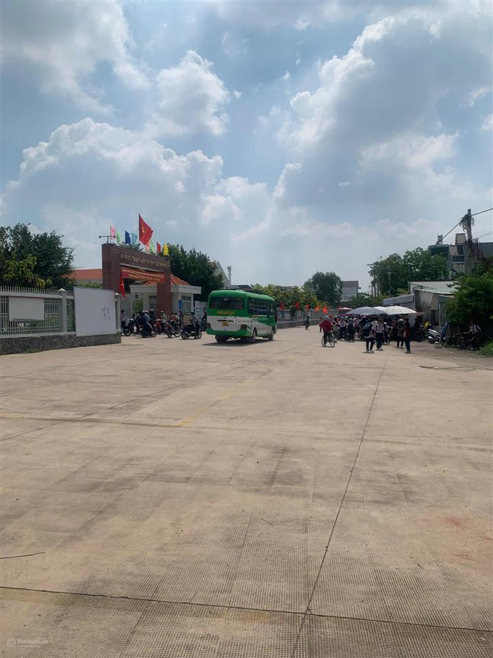 Bán nhà 2 mặt tiền đối diện cổng bệnh viện gần thcs tân phong kinh doanh cực tốt, giá 5.7 tỷ