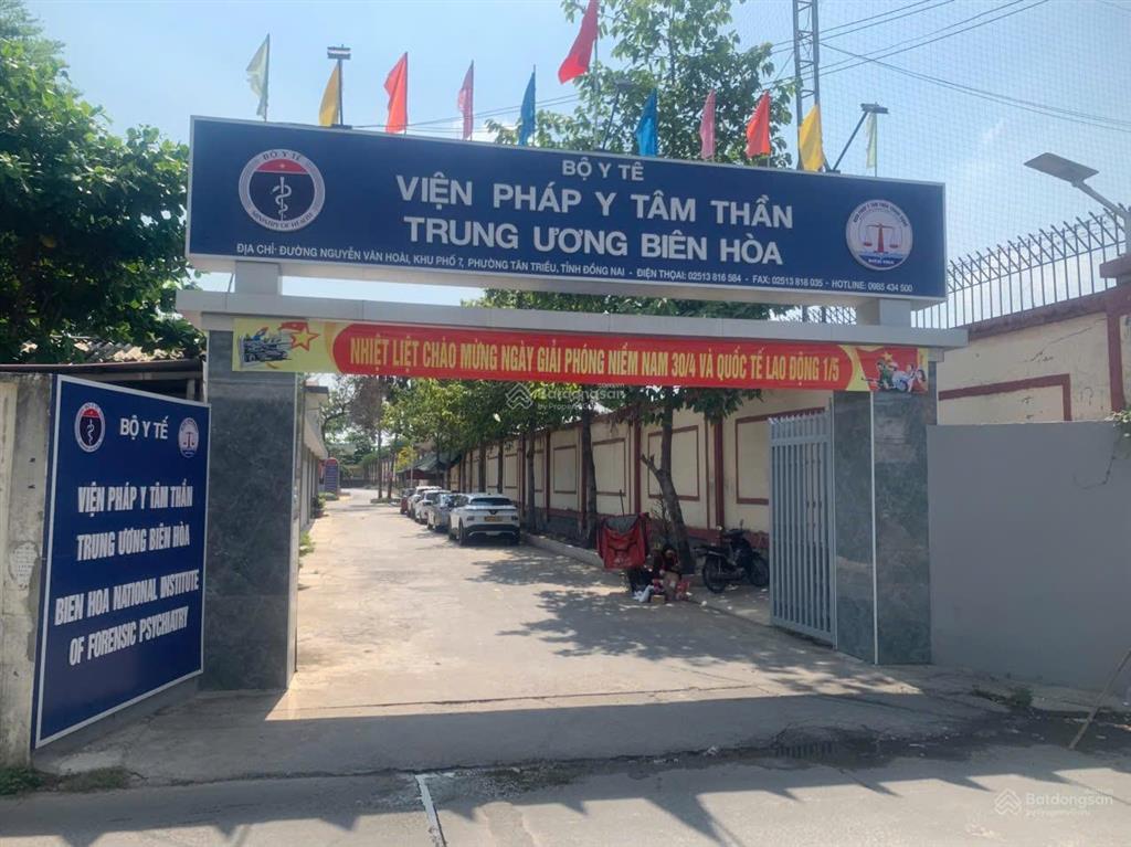 Chính chủ bán nhà 2 mặt tiền đối diện cổng bệnh viện, gần thcs tân phong, sổ riêng, giá chỉ 5.3 tỷ
