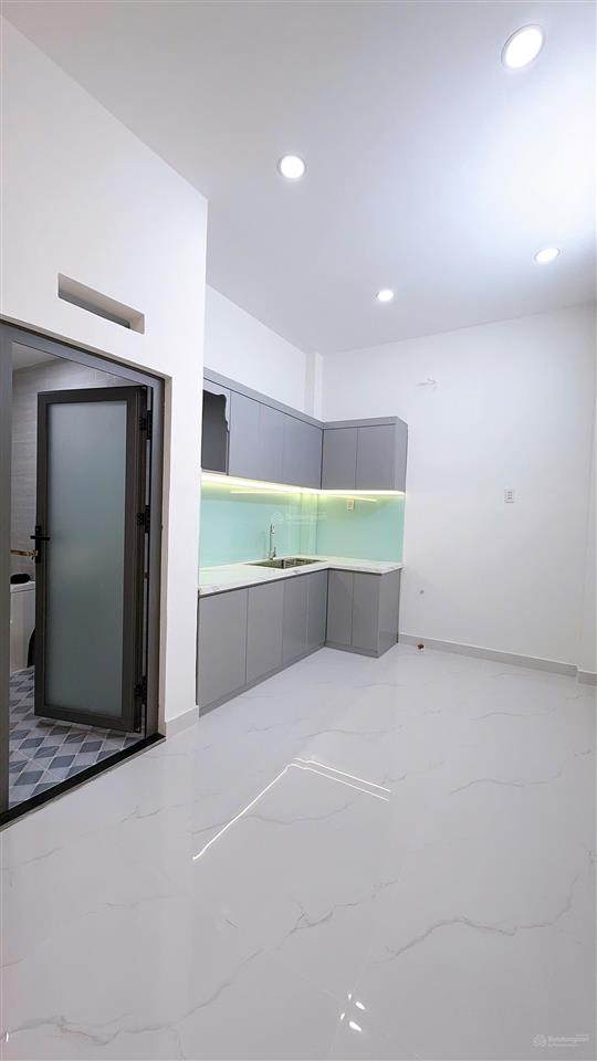 Bán nhà hẻm đoàn văn bơ, ngang 5mx8m(2 lầu), giá 5 tỷ 450
