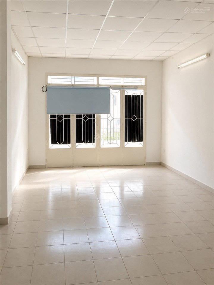 Mặt tiền đường vip  ngay hoàng diệu  4x20  26 tỷ (3 lầu)