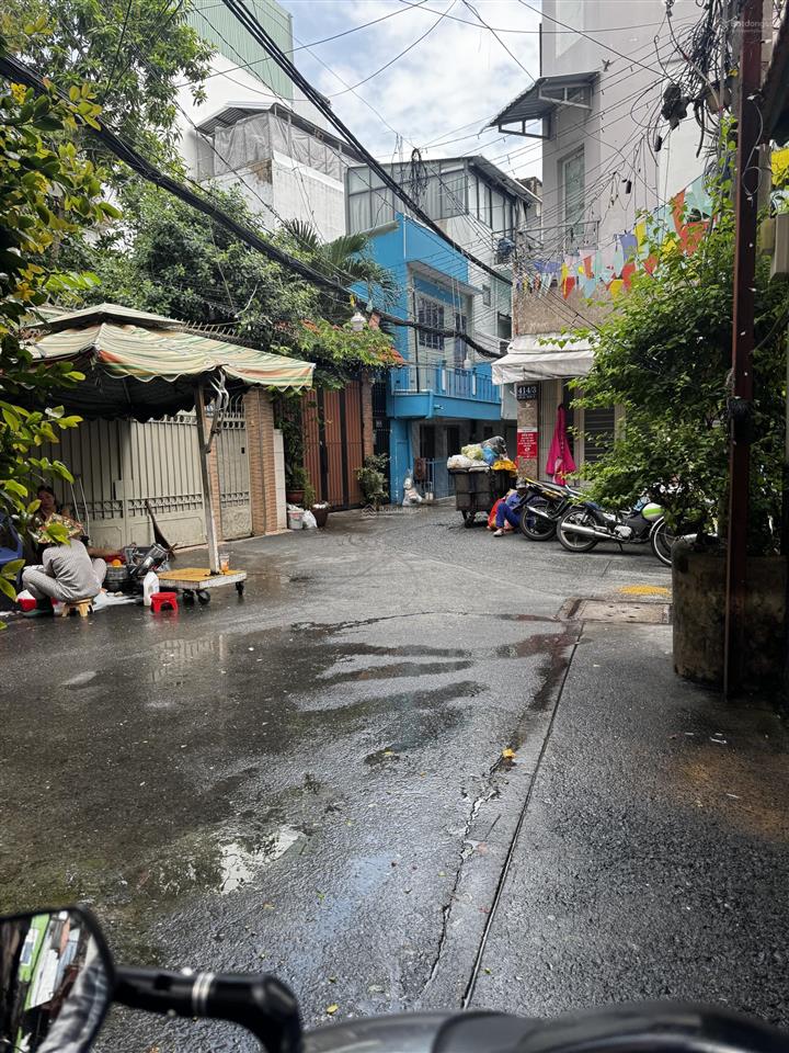 Bán chdv đoàn văn bơ, p. xóm chiếu, dt 4,6x23, 5tầng, giá 9tỷ