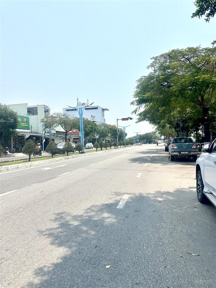 Hot ! hot!! chủ hạ giá cần bán nhanh 2 lô liền kề mặt tiền lê đại hành, tặng kèm kho 700tr