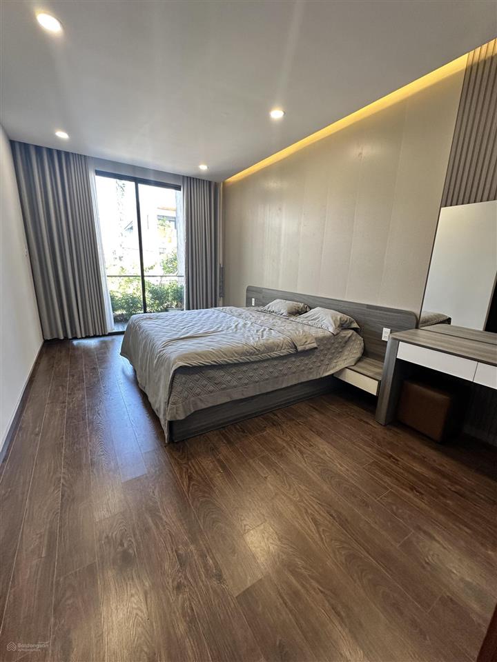 Chủ hạ giá cần bán nhanh nhà 3 tầng đẹp mặt tiền đường 7,5m giá tốt