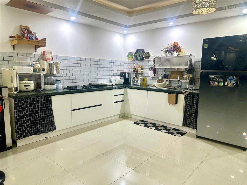 Hiếm! chủ giảm sâu 500tr cần bán gấp nhà 3 tầng tâm huyết view công viên hoà xuân giá sụp hầm