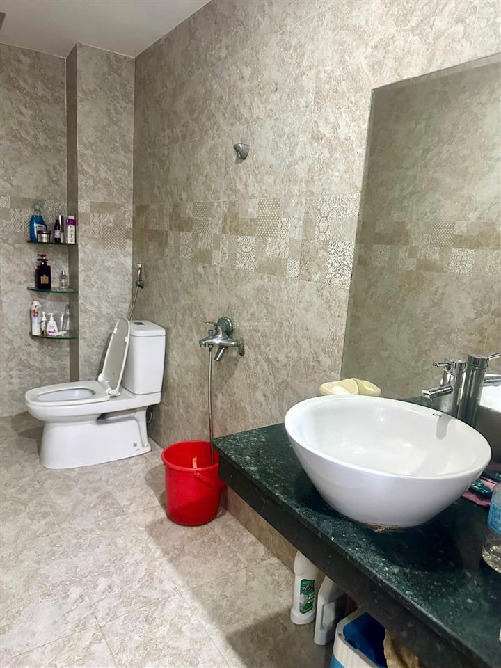 Hiếm! chủ giảm sâu 500tr cần bán gấp nhà 3 tầng tâm huyết view công viên hoà xuân giá sụp hầm