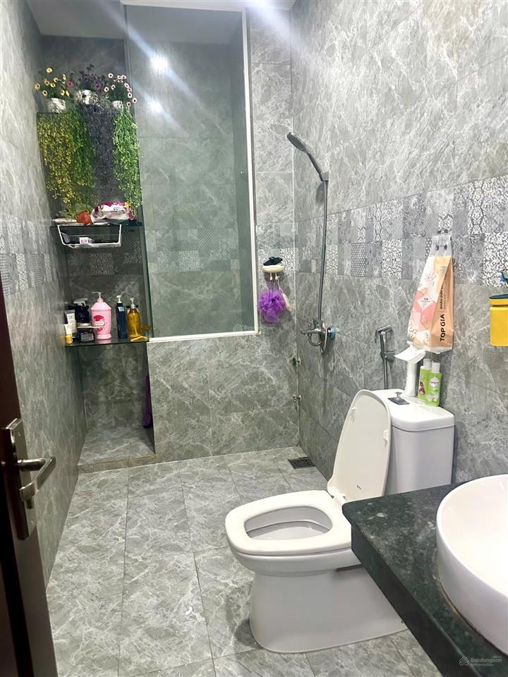 Hiếm! chủ giảm sâu 500tr cần bán gấp nhà 3 tầng tâm huyết view công viên hoà xuân giá sụp hầm