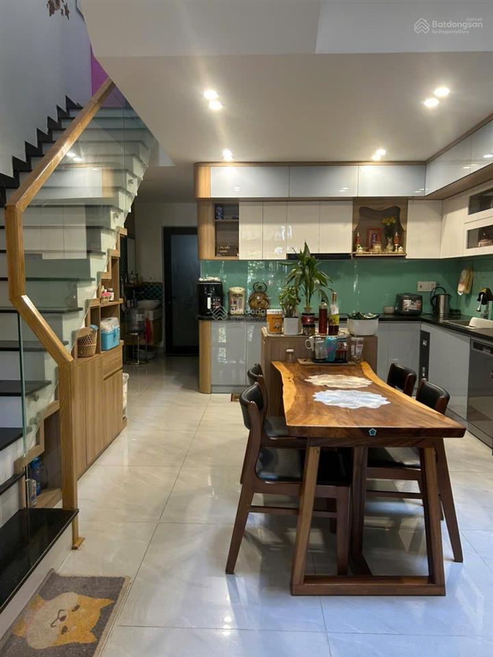 Hiếm!! xuất hiện nhà 3 tầng tâm huyết view công viên giá tốt hơn thị trường 500tr.  0968 200 ***