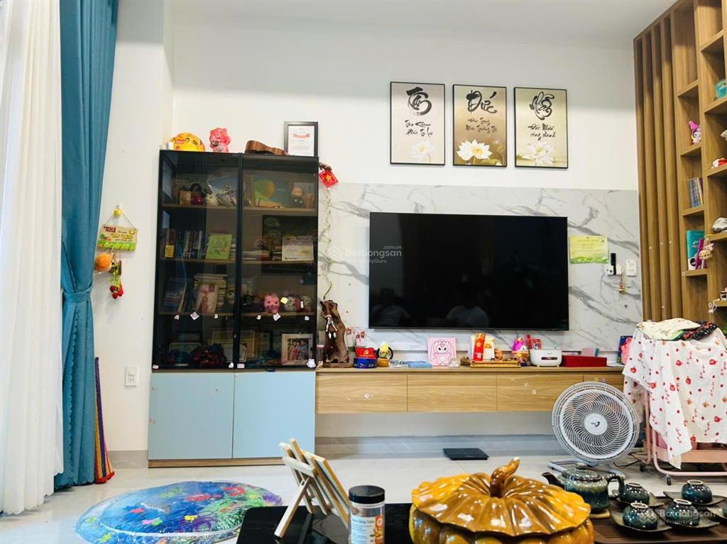Hiếm!! xuất hiện nhà 3 tầng tâm huyết view công viên giá tốt hơn thị trường 500tr.  0968 200 ***