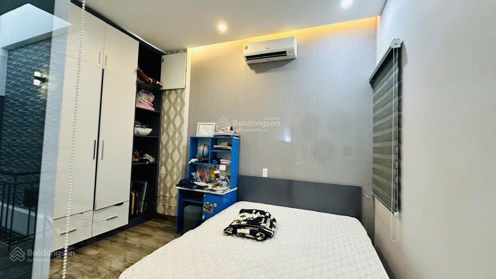 Chủ cần bán gấp nhà 2 tầng đẹp, tâm huyết đường mộc sơn khu resort biển non nước