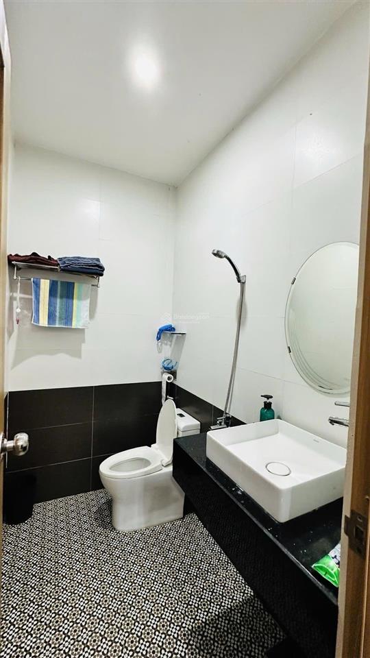 Chủ cần bán gấp nhà 2 tầng đẹp, tâm huyết đường mộc sơn khu resort biển non nước