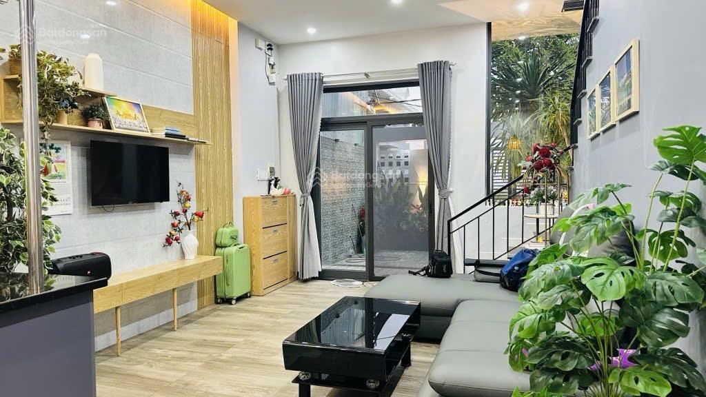 Chủ cần bán gấp nhà 2 tầng đẹp, tâm huyết đường mộc sơn khu resort biển non nước