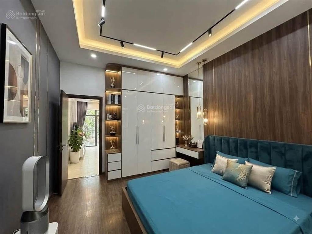 Chủ đi mỹ cần bán gấp nhà đẹp 2 tầng gần cầu hòa xuân giá rẻ