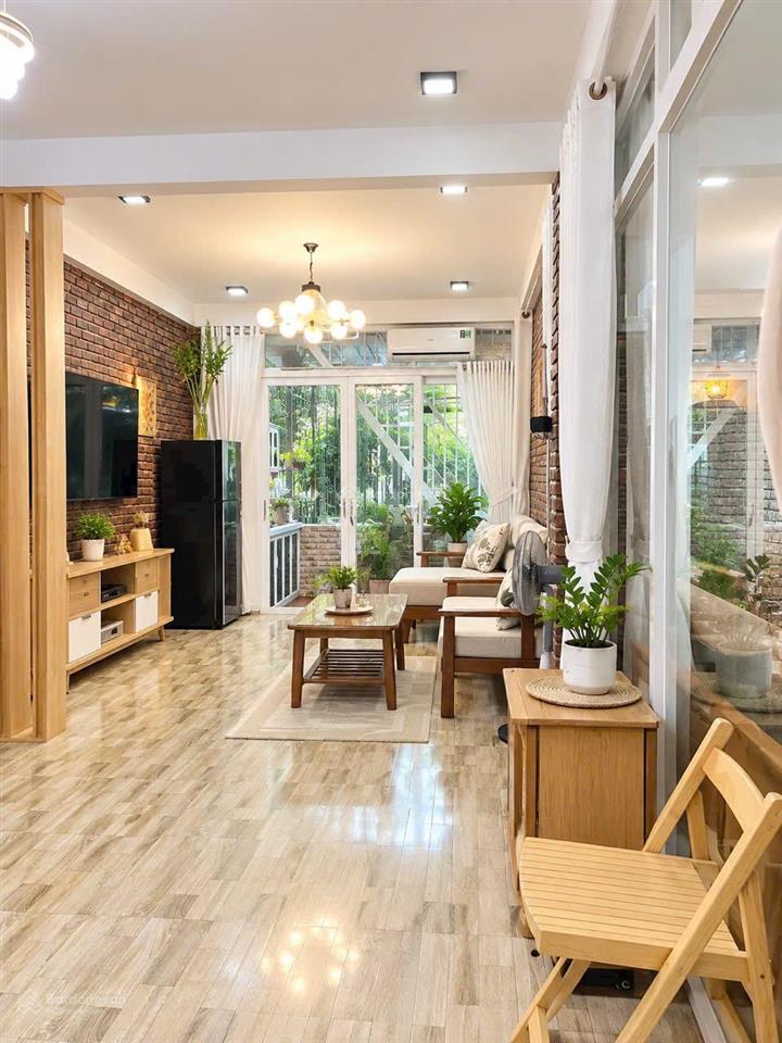 Chủ cần bán nhà 2 tầng xinh, chill, phong cách đà lạt, khu sinh thái hòa xuân, giá ngộp