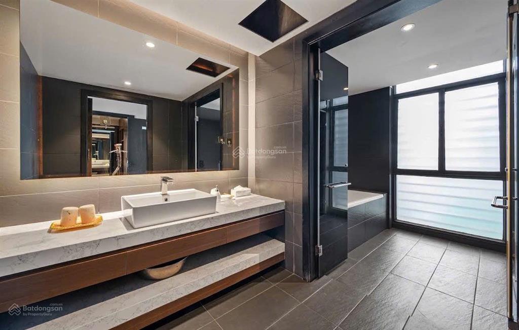 Cho thuê villa đẹp có hồ bơi 3 tầng đường nguyễn đình thi đảo vip hòa xuân