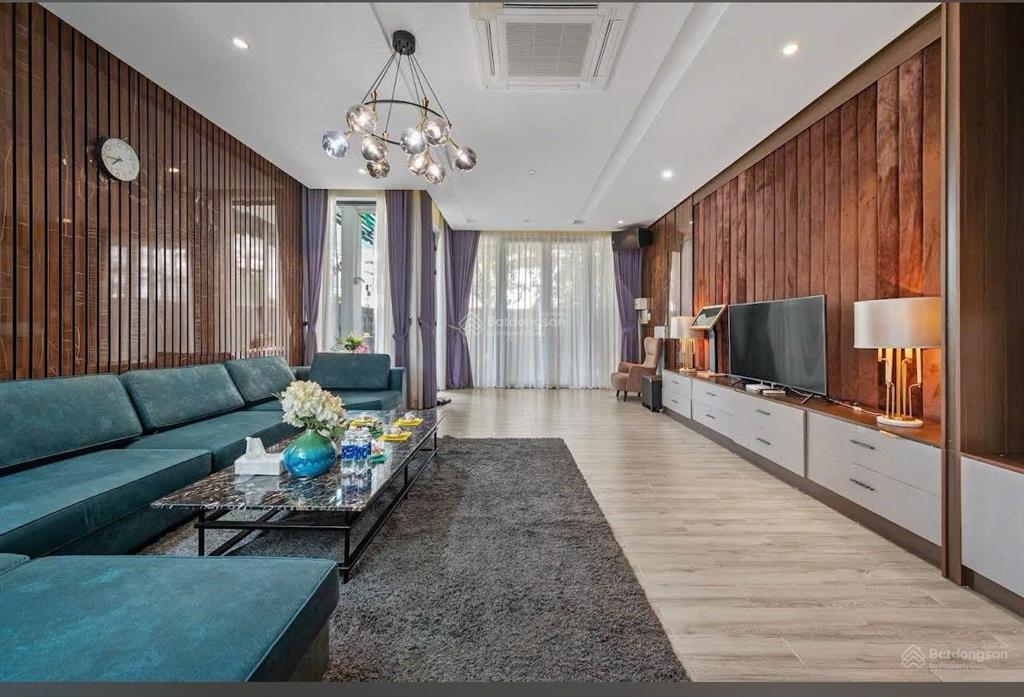 Cho thuê villa đẹp có hồ bơi 3 tầng đường nguyễn đình thi đảo vip hòa xuân