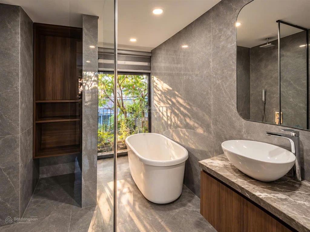 Cho thuê nhà 4 tầng xịn xò có hồ bơi mặt tiền sơn thủy gần bãi tắm sơn thủy  ngũ hành sơn