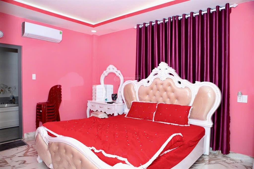 Biệt thự 3 mặt tiền 540m2 sàn, giá chỉ 15 tỷ! gởi hoa hồng cho ace bán giúp
