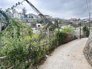 Cần bán đất 962m2, 2 mặt tiền đường nhà chung, p. xuân hương  đà lạt