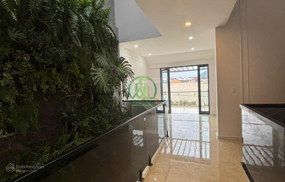 Cần bán nhà mới đẹp nội thất xịn mịn đã hoàn công ngay chợ mê linh giá chỉ 12,6 tỷ