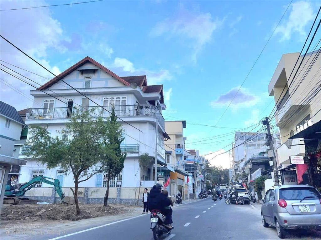 Nhà mặt tiền trần nhật duật giảm 2 tỷ từ 14 tỷ còn 12 tỷ