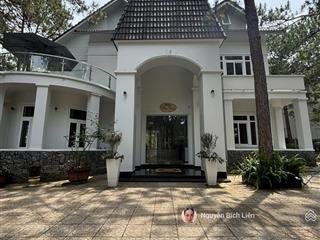 Biệt thự 1380m2 khu nghỉ dưỡng cao cấp gần terracotta 8 pn giá 20 triệu/ tháng