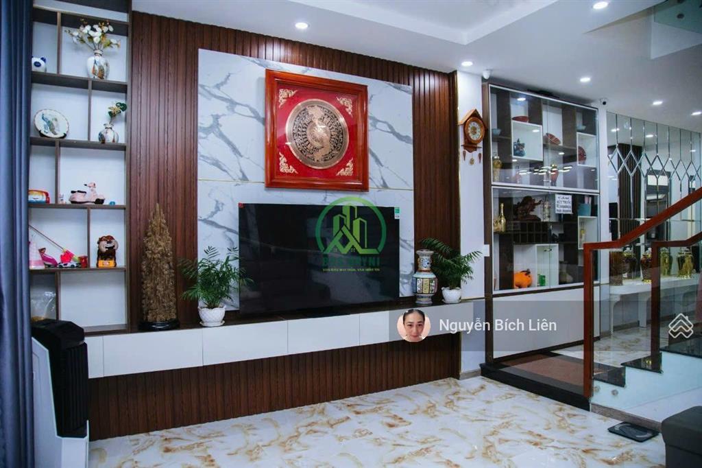 Cần bán nhà kqh thái lâm, p. xuân hương  đà lạt.
giá 10 tỷ