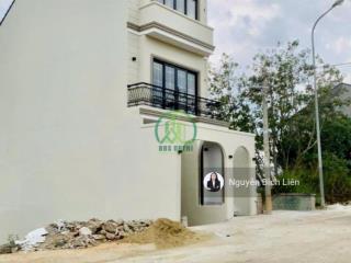 Cần bán gấp lô đất l13, 2 mặt tiền kqh nguyễn hoàng đà lạt