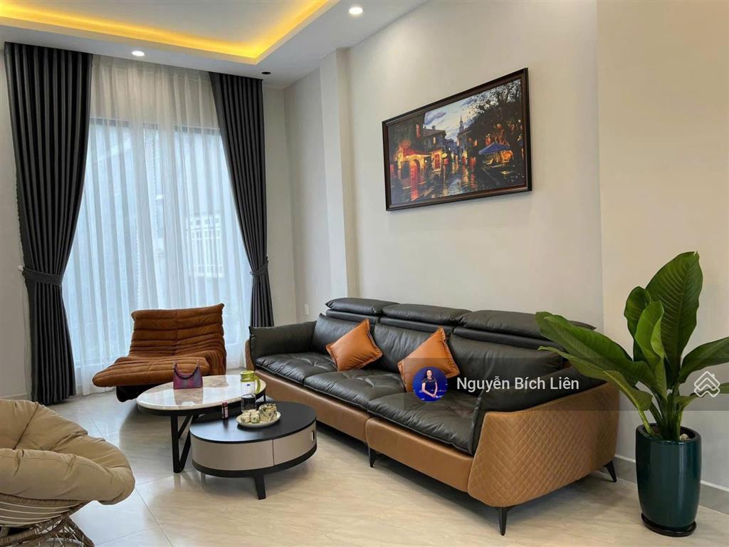 Hạ giá cần bán homestay 3 mặt tiền trung tâm đà lạt đang kinh doanh tốt