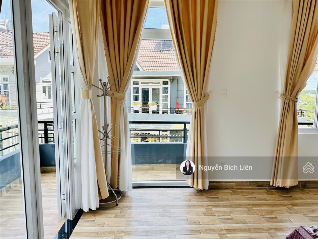Cần cho thuê nhà mới đẹp 2 mặt tiền khu an phú house  cao thắng, p7, đà lạt