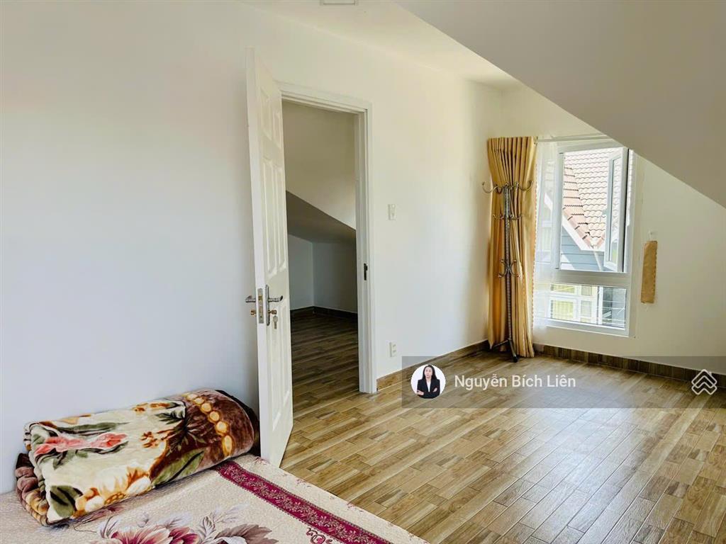 Cần cho thuê nhà mới đẹp 2 mặt tiền khu an phú house  cao thắng, p7, đà lạt