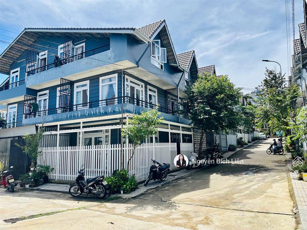 Cần cho thuê nhà mới đẹp 2 mặt tiền khu an phú house  cao thắng, p7, đà lạt