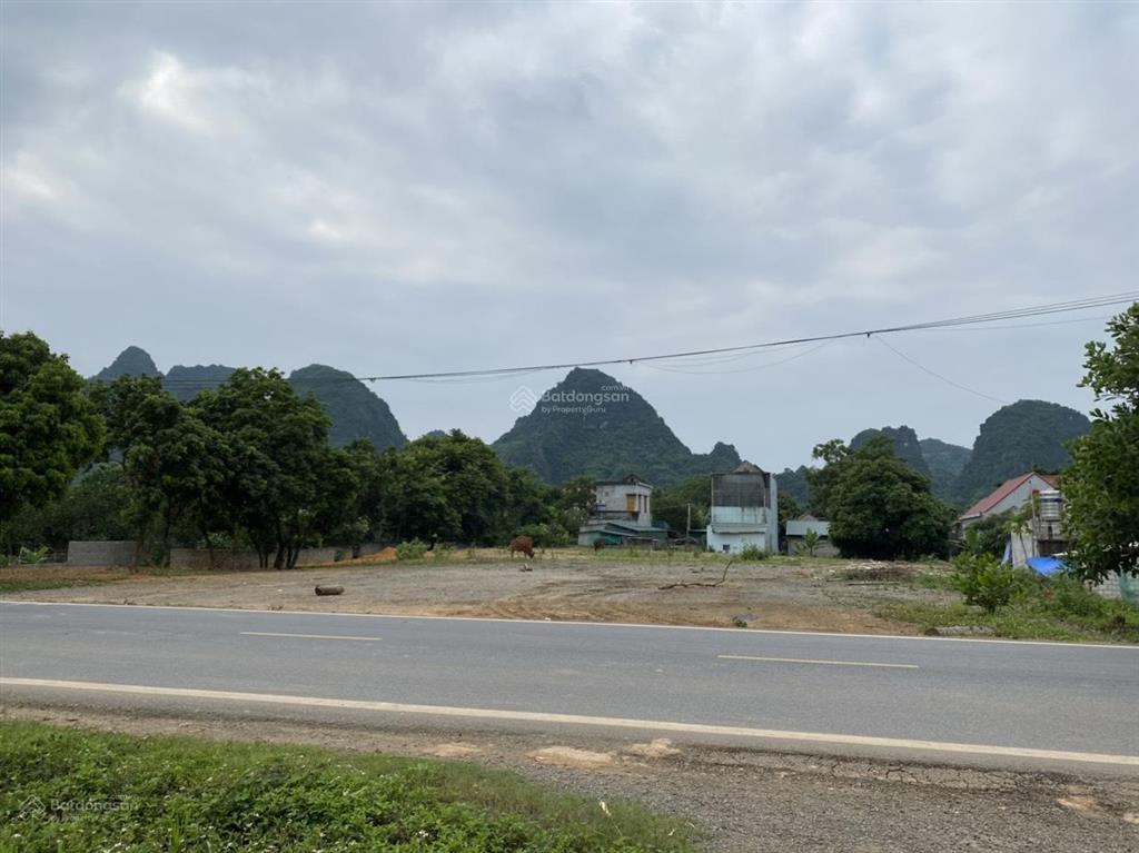 Bán đất (3 mặt tiền), 11,000m2 giáp đường cao tốc biên hoà  vũng tàu