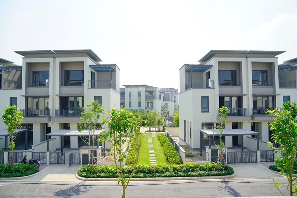 Nhà phố swanpark 1 trệt 2 lầu (đẹp như hình), vị trí thoáng mát cạnh công viên, giá full chỉ 5 tỷ