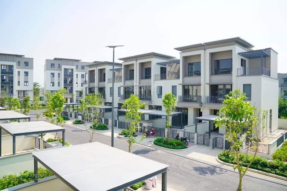 Nhà phố swanpark 1 trệt 2 lầu (đẹp như hình), vị trí thoáng mát cạnh công viên, giá full chỉ 5 tỷ