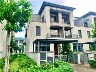 Nhà phố góc swanpark 1 trệt 2 lầu (đẹp như hình), vị trí thoáng mát cạnh công viên, giá full 5.2 tỷ