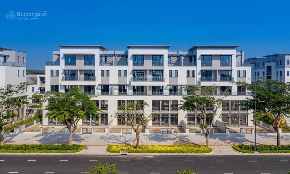 Nhà phố swanpark 1 trệt 2 lầu (đẹp như hình), vị trí thoáng mát cạnh công viên, giá full chỉ 5 tỷ