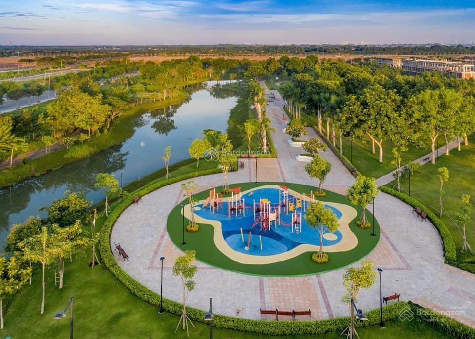 Nhà phố swanpark 1 trệt 2 lầu (đẹp như hình), vị trí thoáng mát cạnh công viên, giá full chỉ 4.9 tỷ