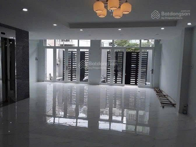 Cho thuê nhà nguyên căn(8x15m) mặt tiền chợ lớnkhu vực sầm uất ngay bình phúcó thang máy giá đẹp