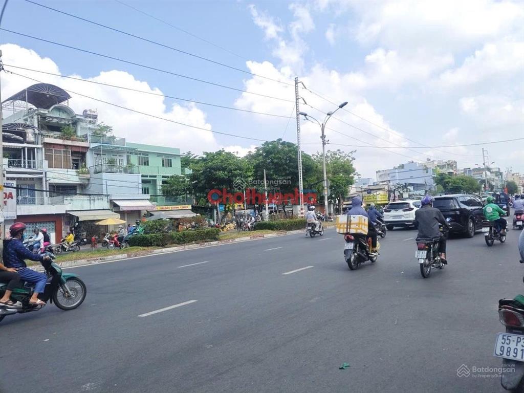 Nhà nguyên căn mtkd đường bình tiên quận 6, 5x20m, 5 tầng, 1 hầm,có thang máy, đang kd 22 phòng trọ
