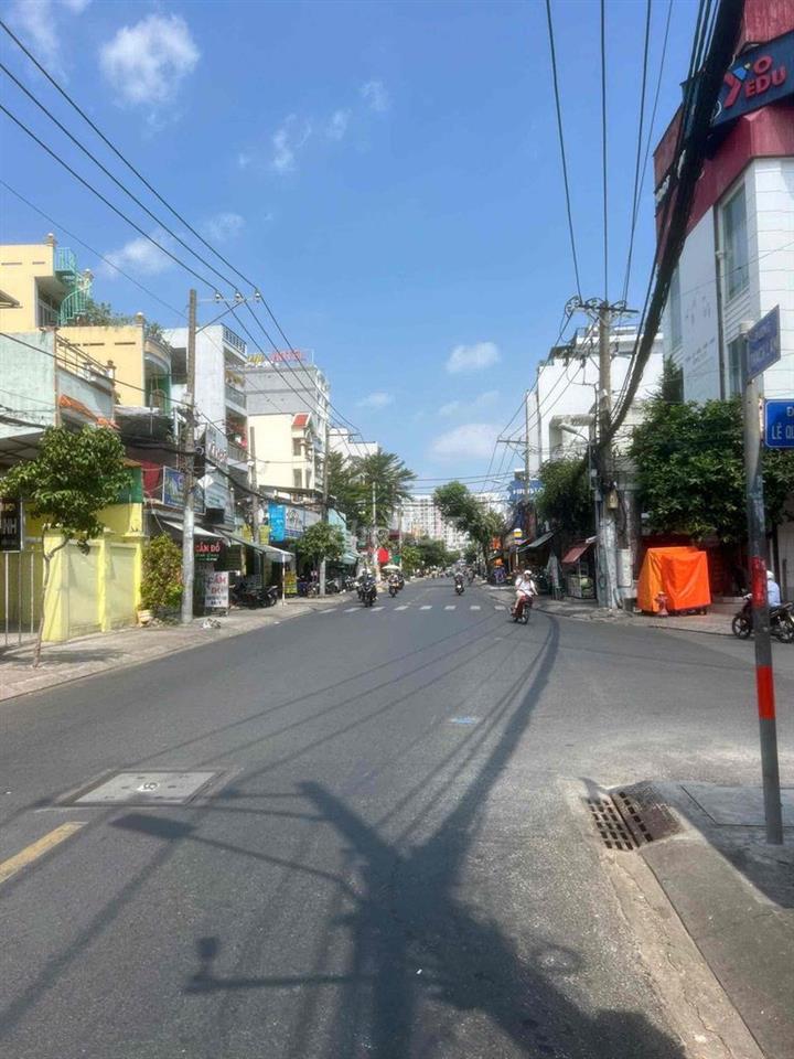 Chủ kẹt bán gấp MTNB Đỗ Bí. Dt 5.6m x 18m. Cấp 4. Giá 10.9 tỷ