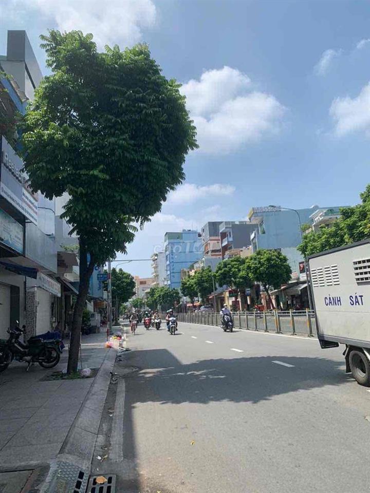 Kẹt Bank bán gấp MTKD Bình Long. Dt 4.1m x 48m. Nhà cấp 4