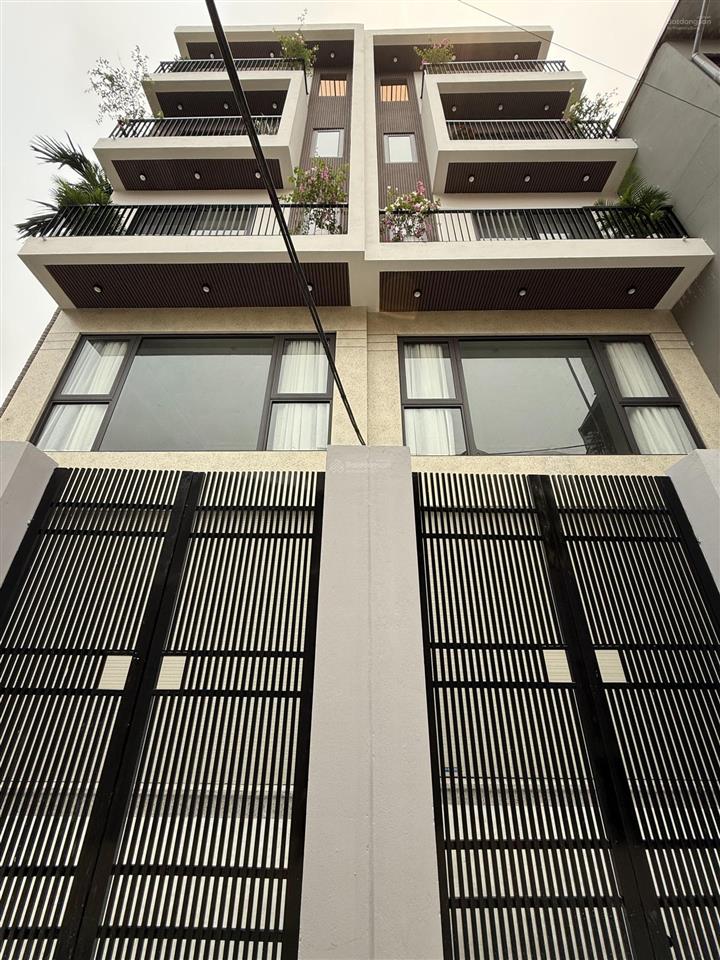 Bán căn nhà phố ngọc thuỵ  bồ đề  hn