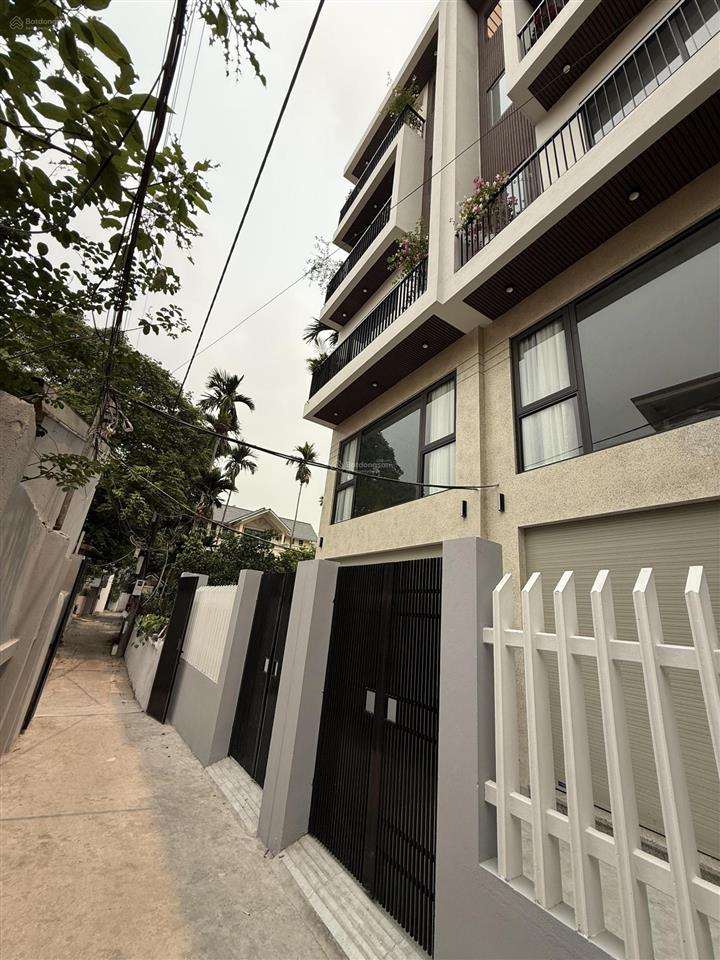 Bán căn nhà phố ngọc thuỵ  bồ đề  hn