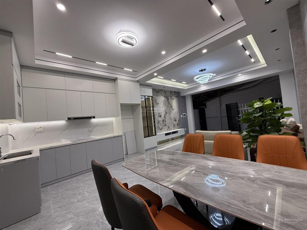 Bán căn nhà phố ngọc thuỵ  bồ đề  hn