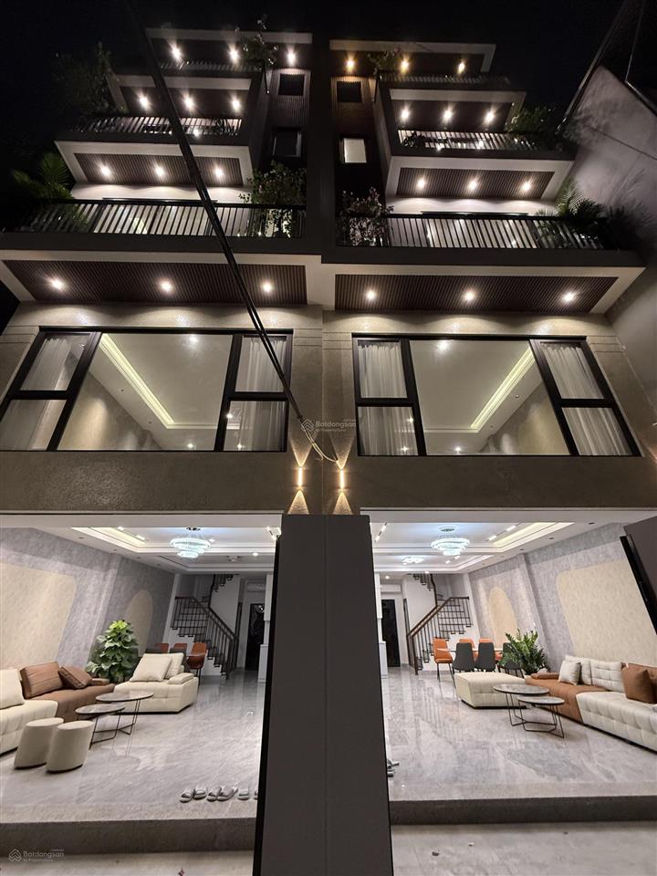 Bán căn nhà phố ngọc thuỵ  bồ đề  hn