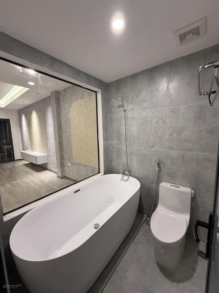 Bán căn nhà phố ngọc thuỵ  bồ đề  hn