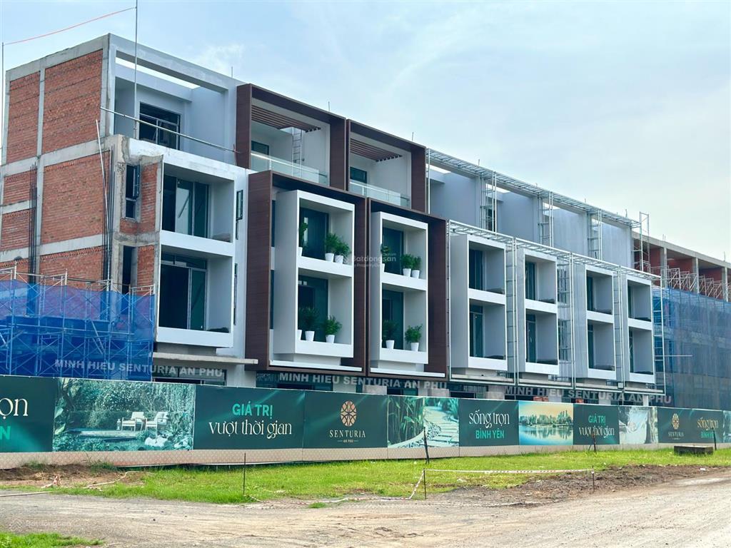 Nhà phố 6x20m giá tốt thị trường senturia an phú chỉ 250 tr/m2   0938 470 ***  minh hiếu